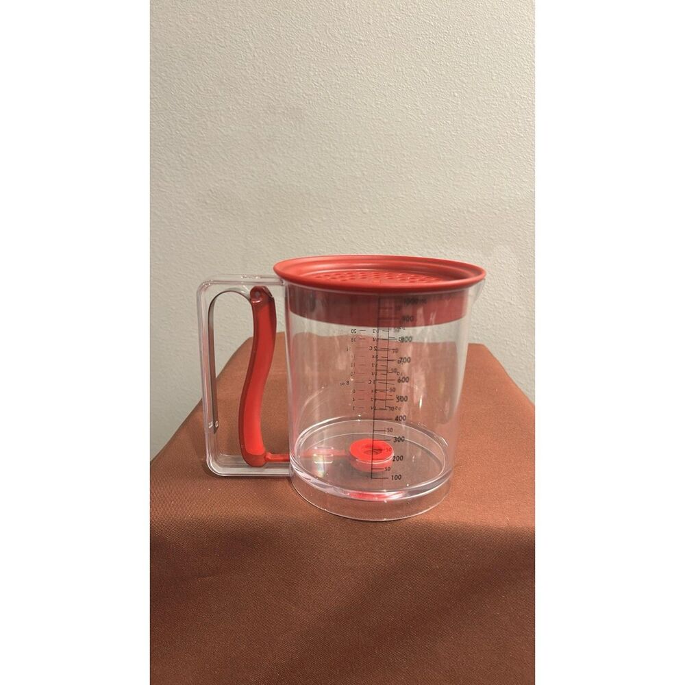 Swing-A-Way 4 cup Easy Release Fat/ Gravy Separators